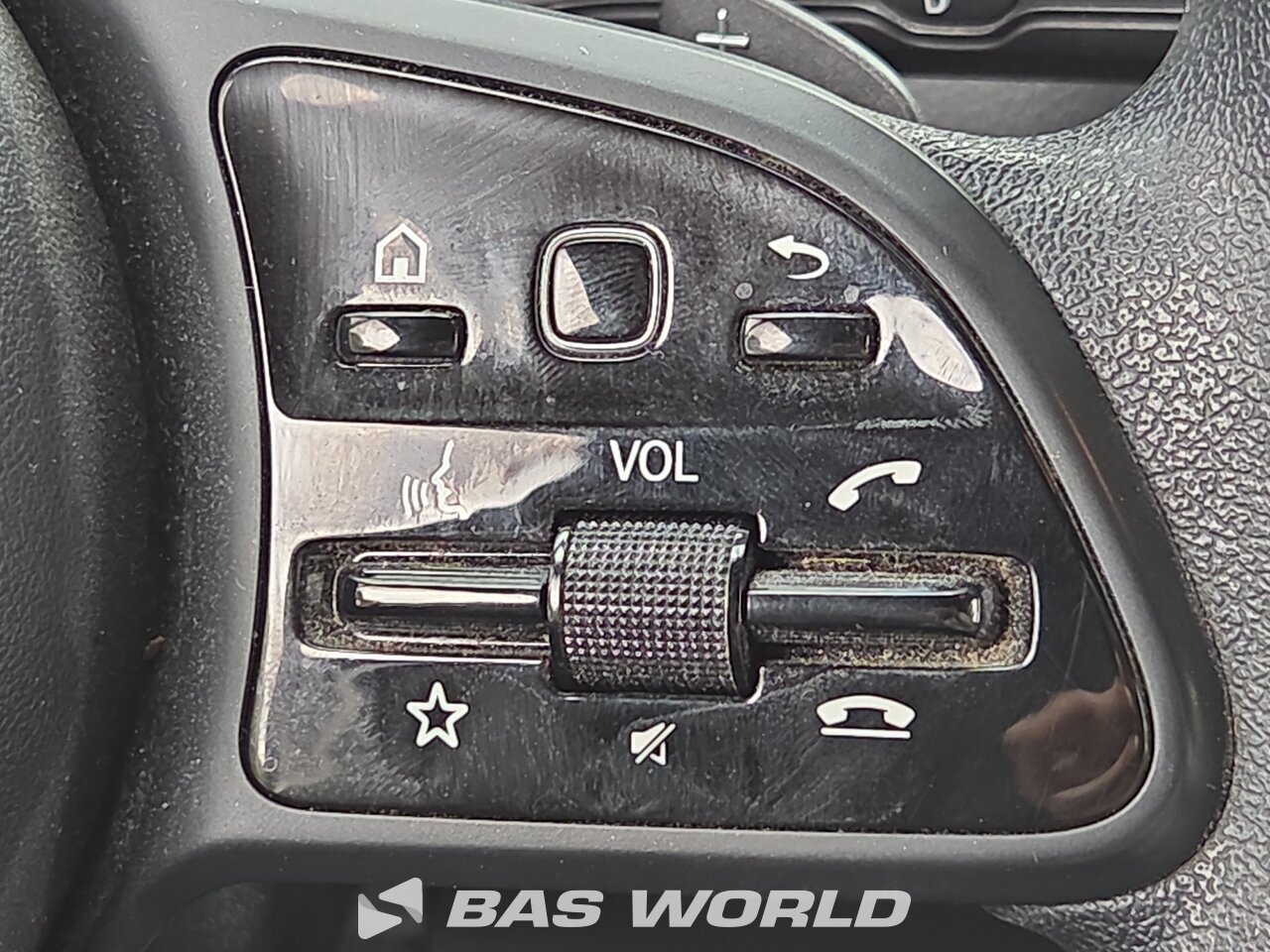 Other : Mercedes Sprinter 215 CDI شاحنة خفيفة بصندوق مغلق