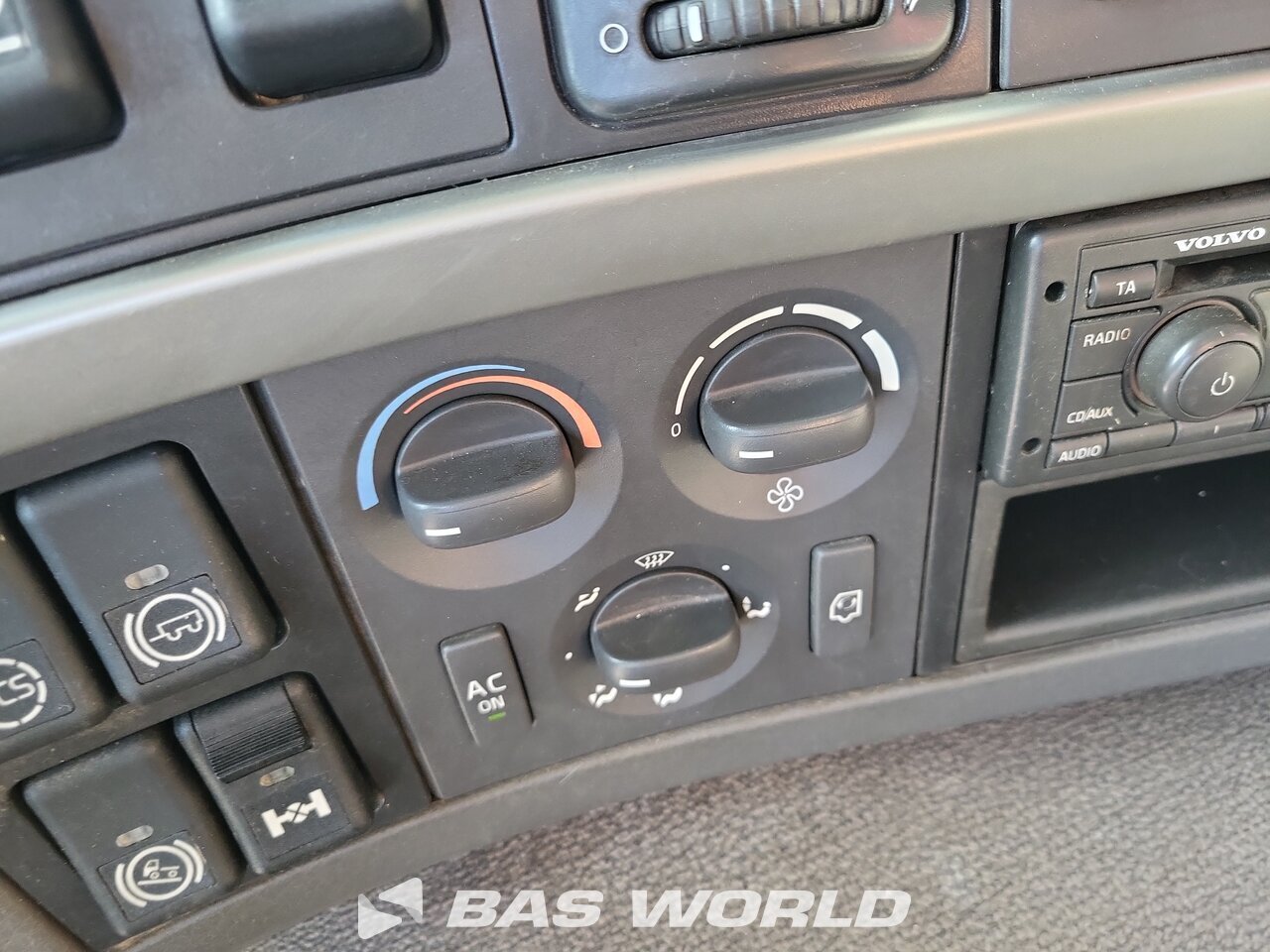 Other : Volvo FM 370 Камиони с кран с кука