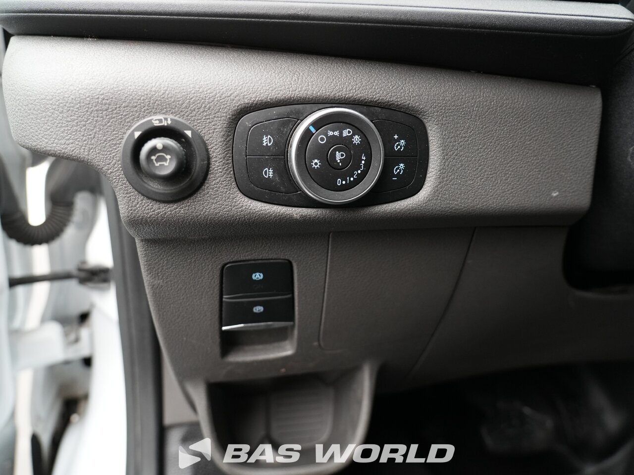 Other : Ford e-Transit 184pk Duba închisă