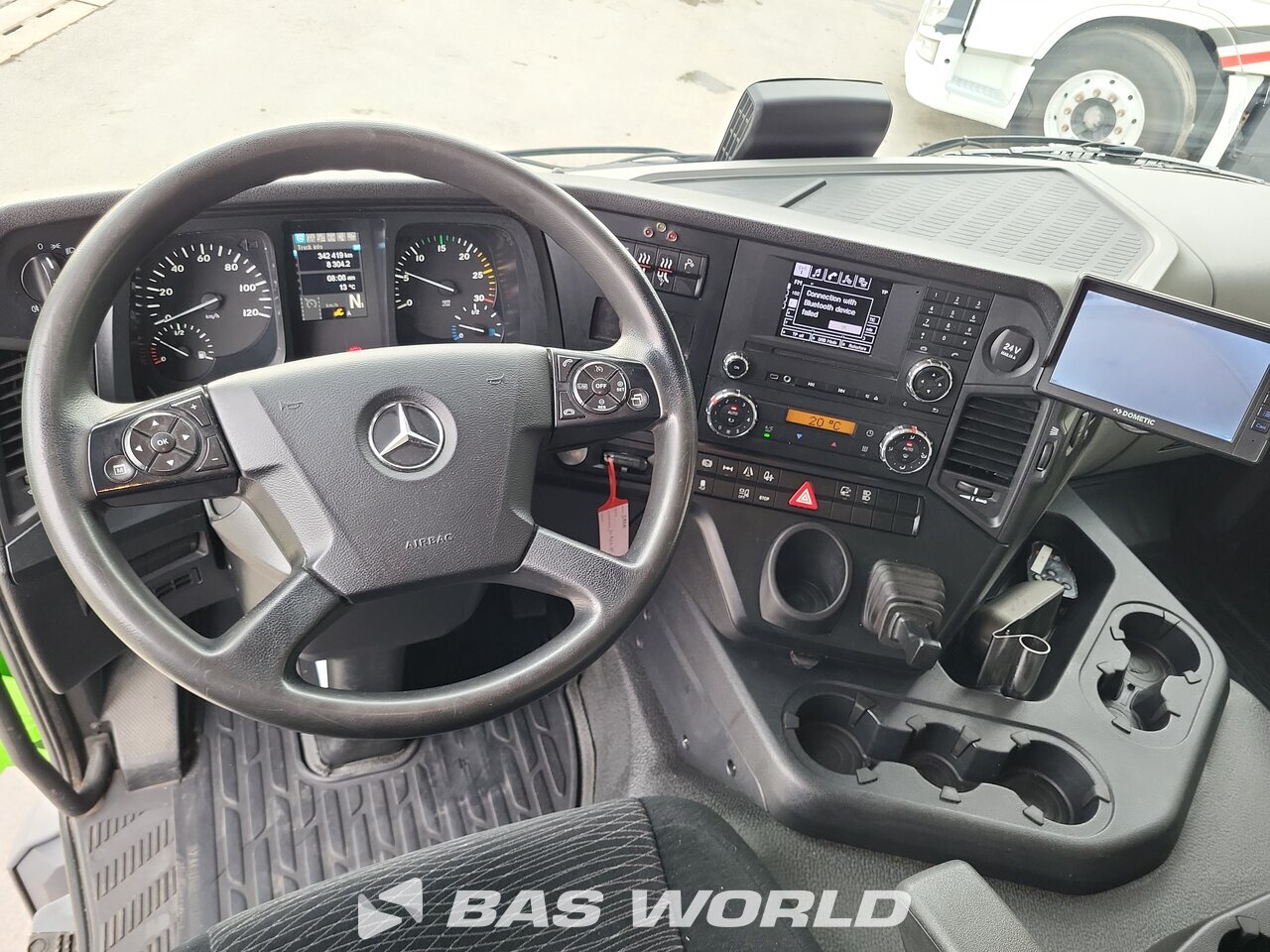 Other : Mercedes Antos 1827 Carrosseries fourgons