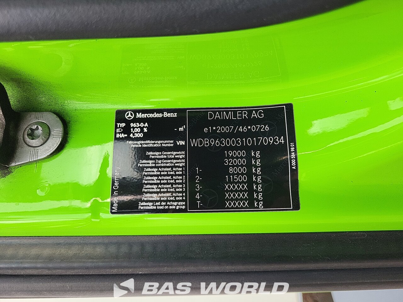 Other : Mercedes Antos 1827 Carrosseries fourgons