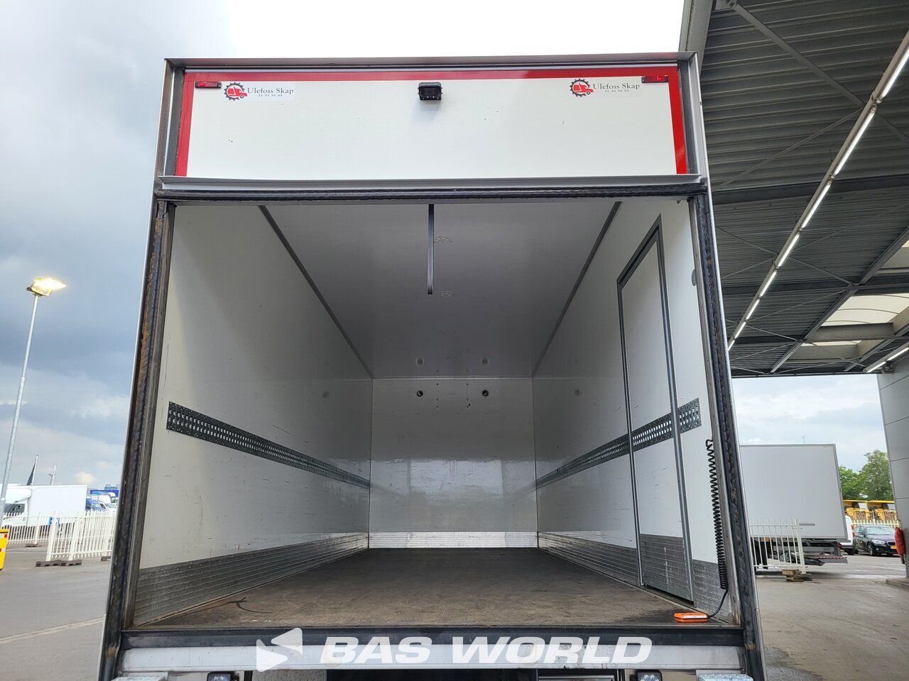 Other : Mercedes Actros 1848 شاحنة الجسم الصندوقي