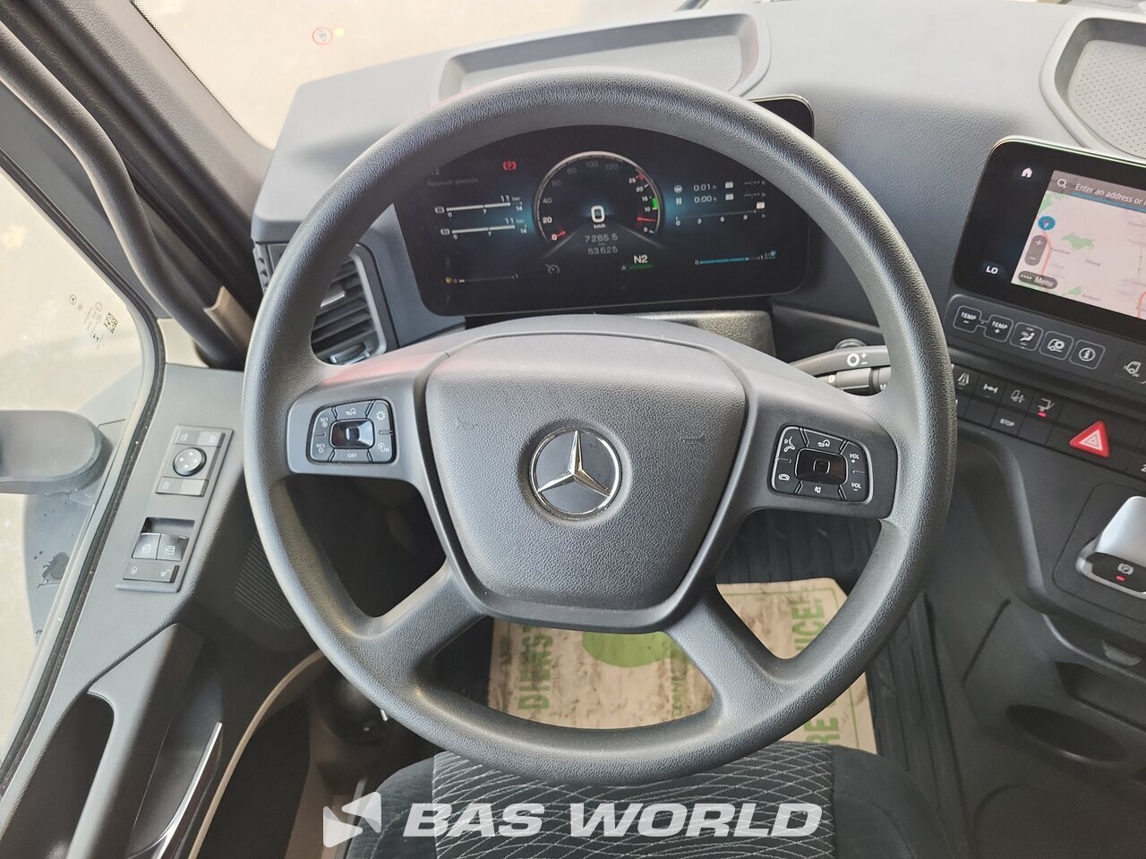 Other : Mercedes Actros 1848 شاحنة الجسم الصندوقي