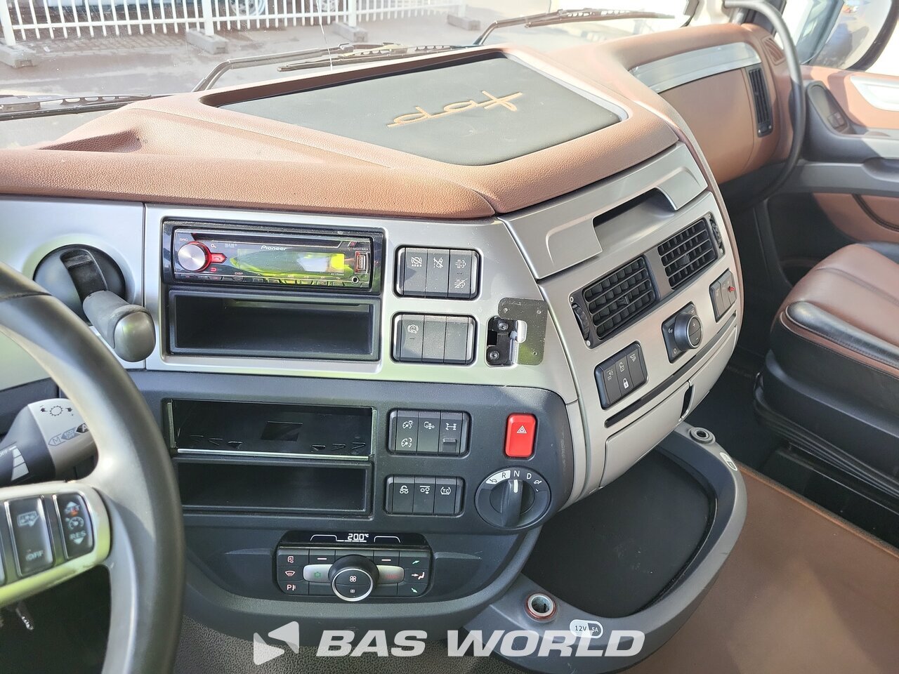 Other : DAF XF 530 открытый