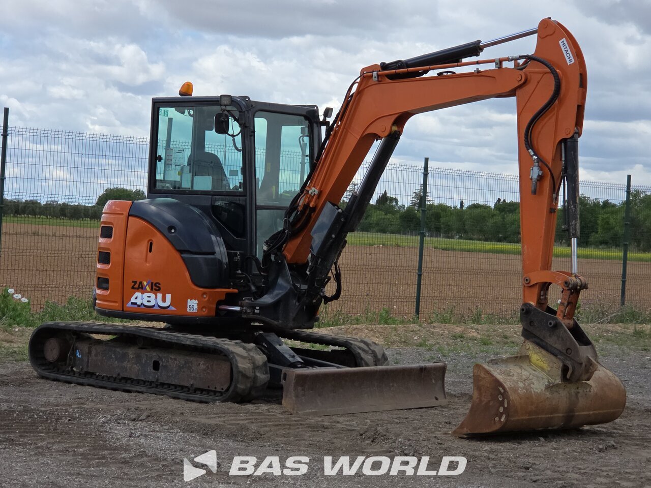 Other : Hitachi ZX48 U-6 حفارة صغيرة أقل من 10 طن (حفارات صغيرة)