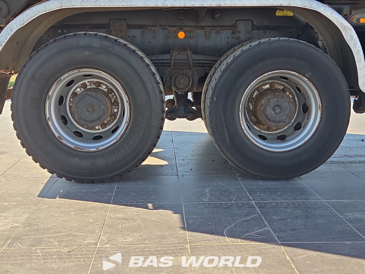 Other : Iveco Trakker 450 Camión Volquete
