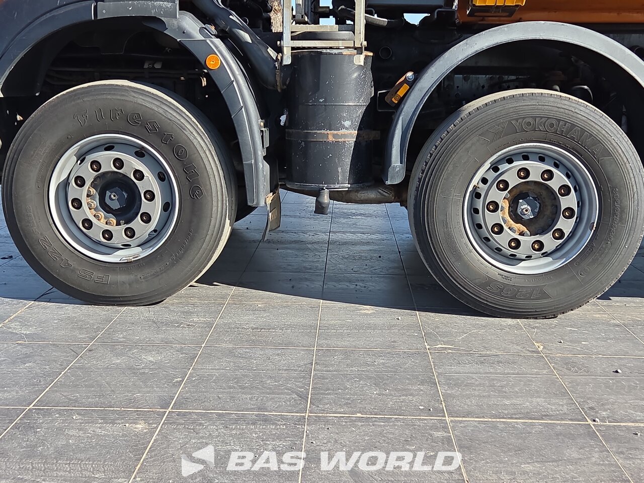 Other : Iveco Trakker 450 Camión Volquete