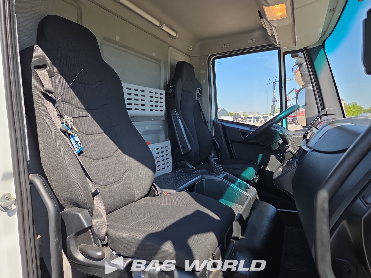 Other : Iveco Eurocargo 75E190 Camion rideaux coulissants