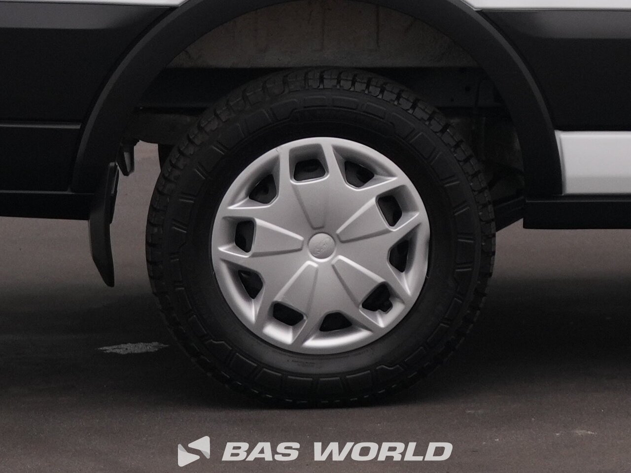 Other : Ford e-Transit 184pk закрыто
