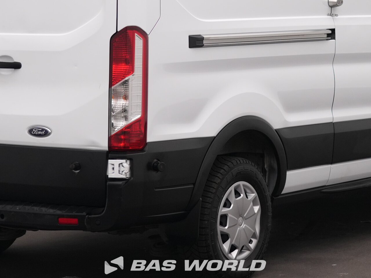 Other : Ford e-Transit 184pk закрыто