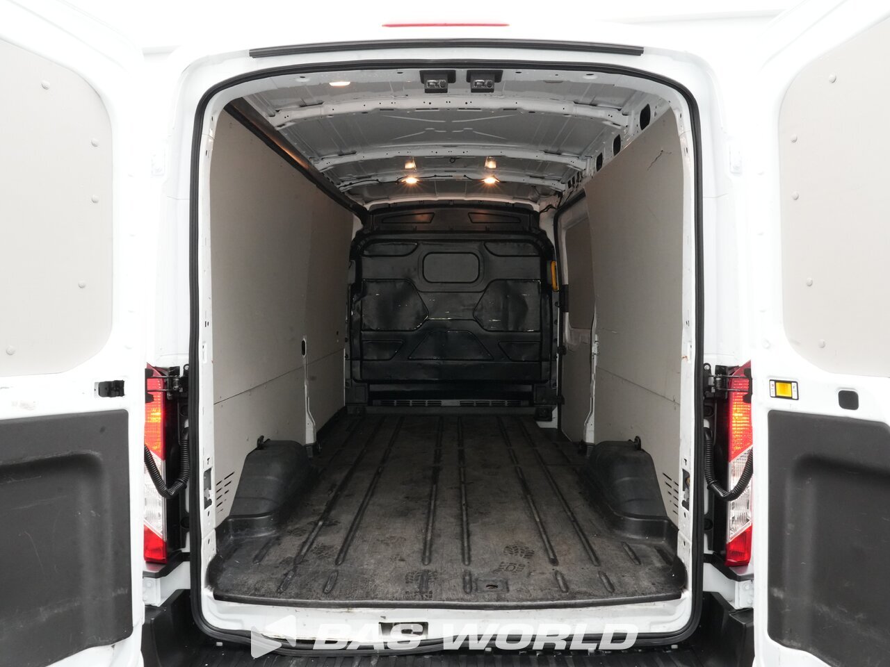 Other : Ford e-Transit 184pk закрыто