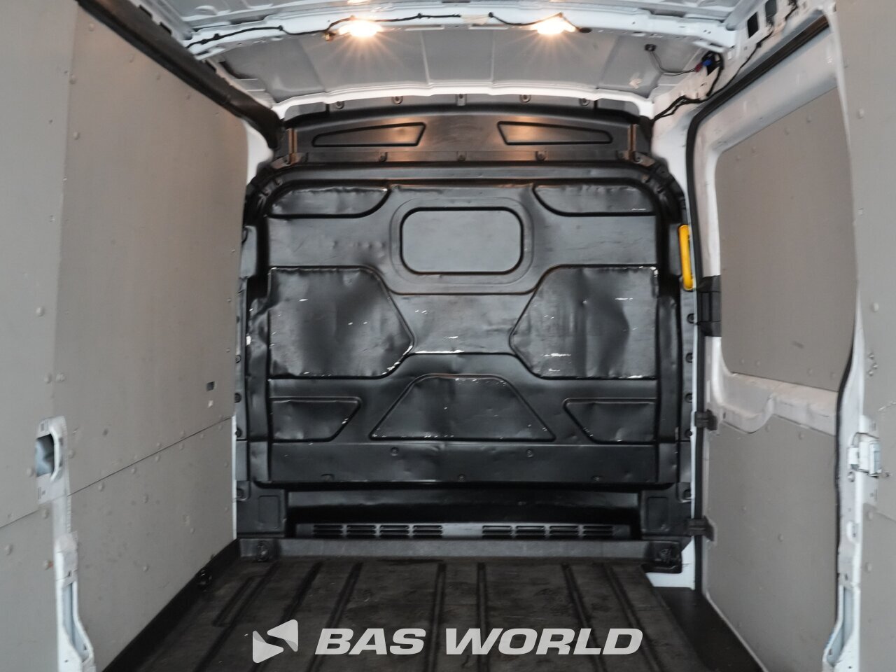 Other : Ford e-Transit 184pk закрыто