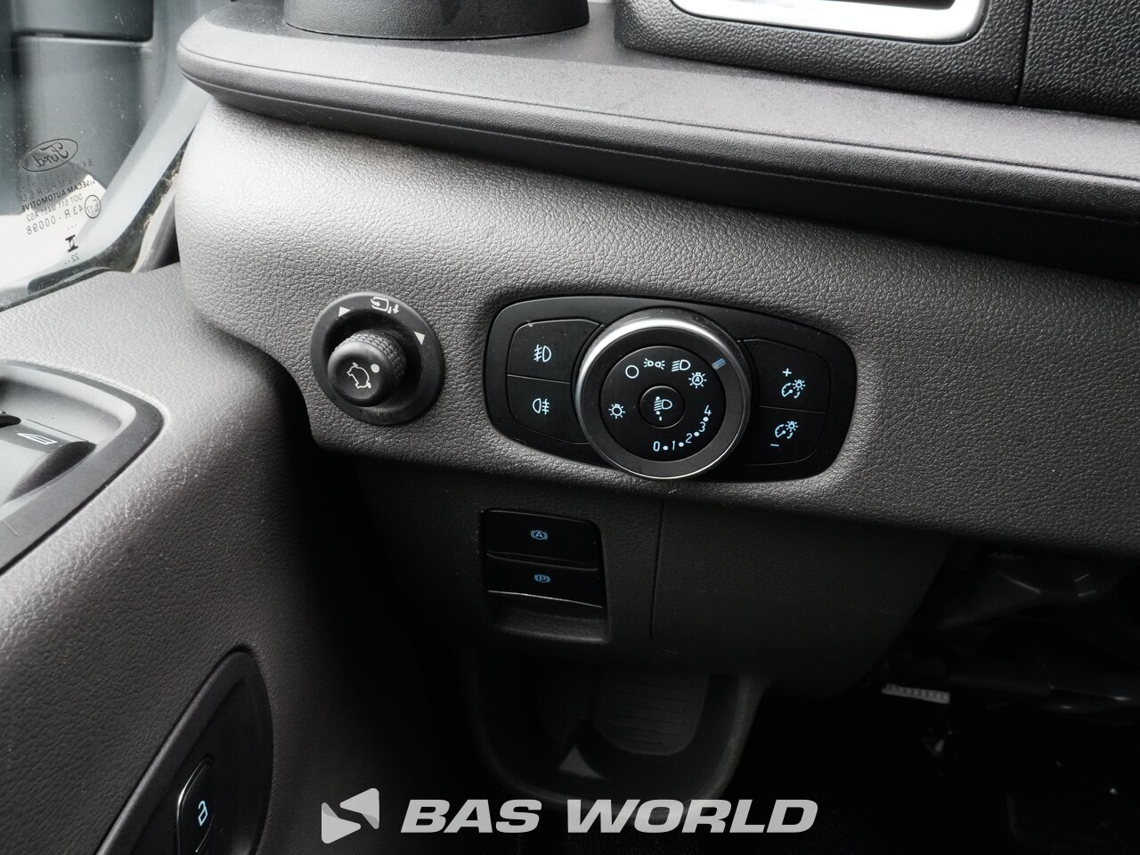 Other : Ford e-Transit 184pk закрыто