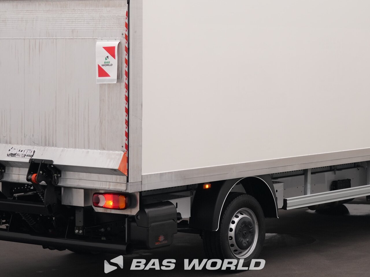 Other : Renault Master 145PK Box body