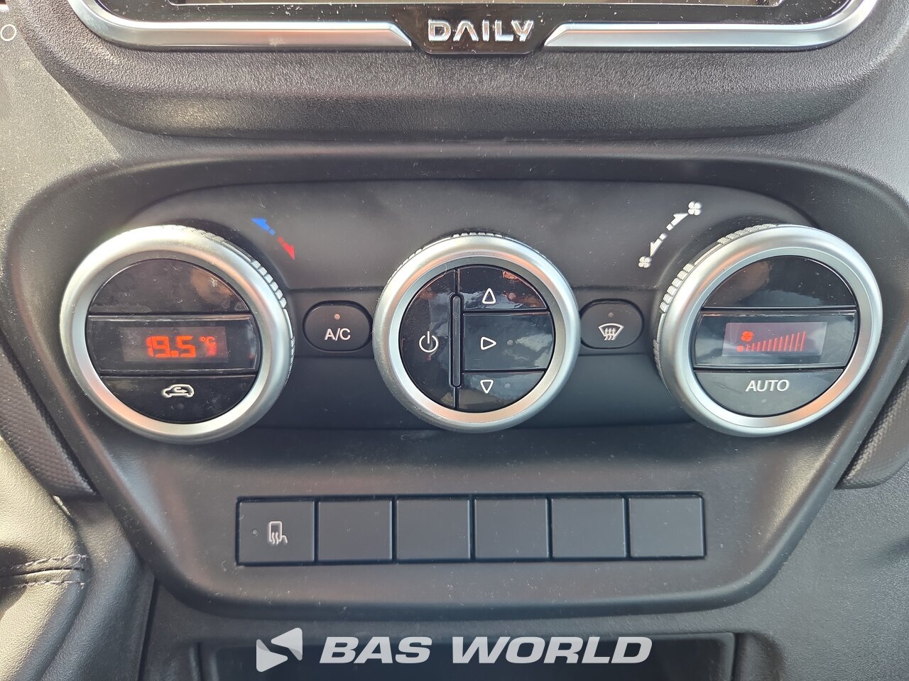 Other : Iveco Daily 35C16 Stängda lastbilskarosser