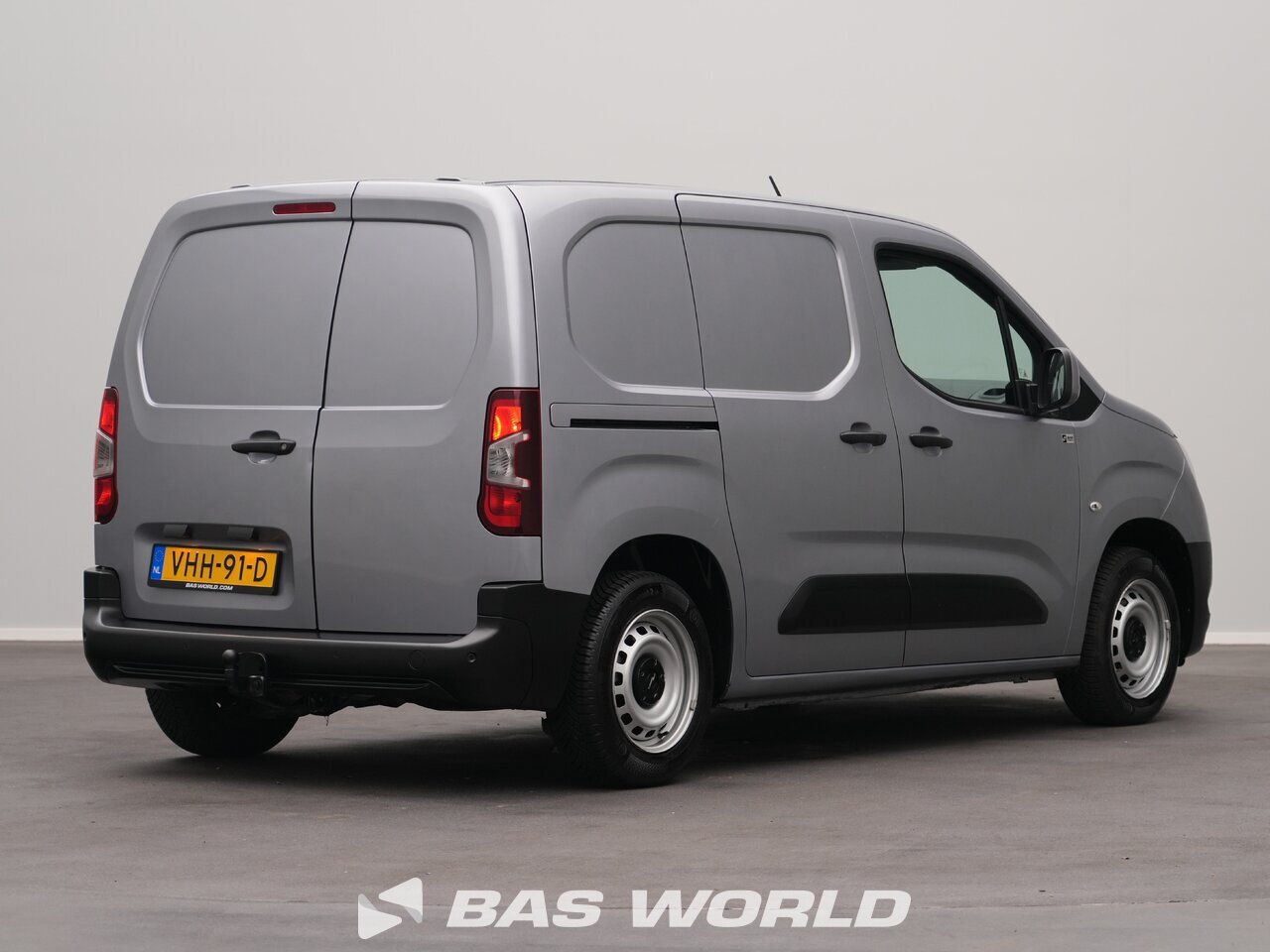 Other : Opel Combo 102pk Closed box van