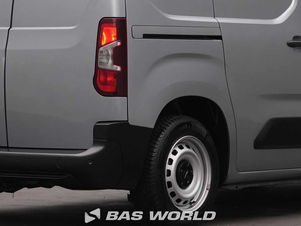 Other : Opel Combo 102pk Closed box van