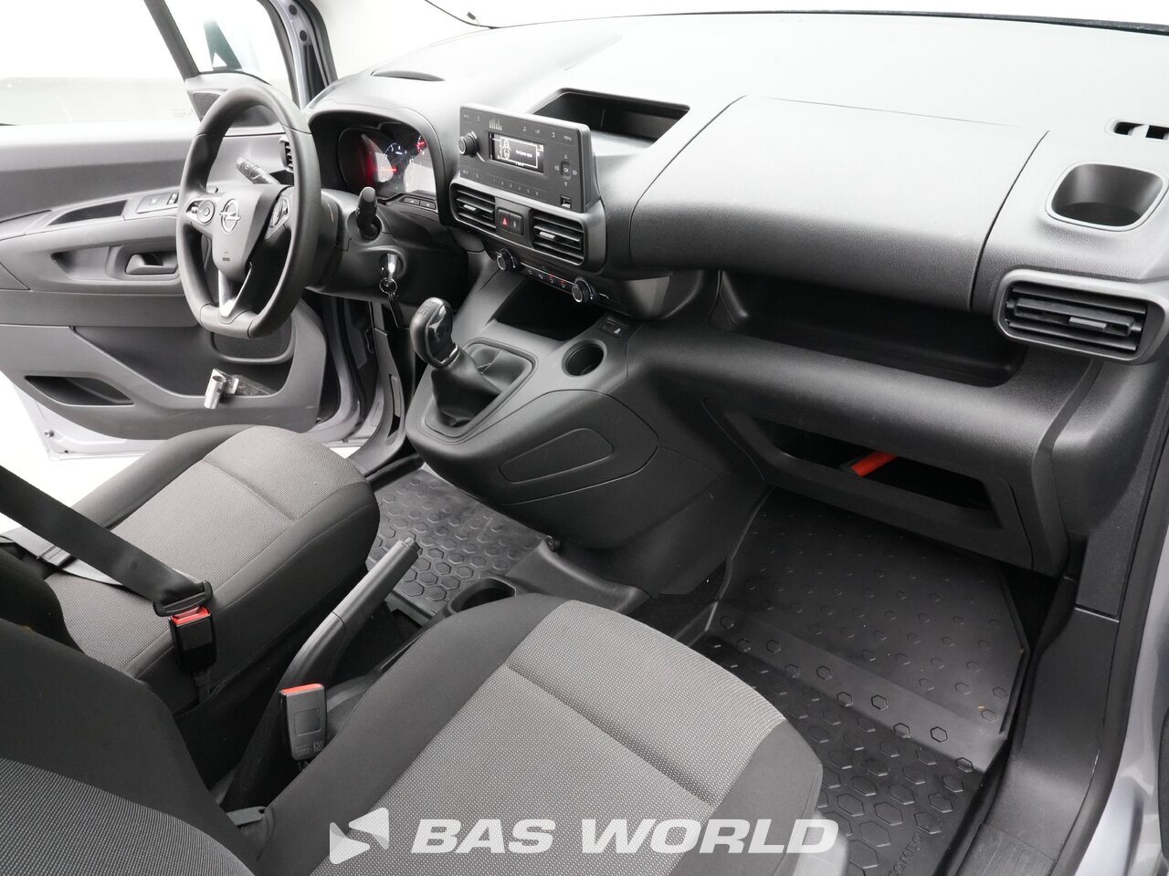 Other : Opel Combo 102pk Closed box van
