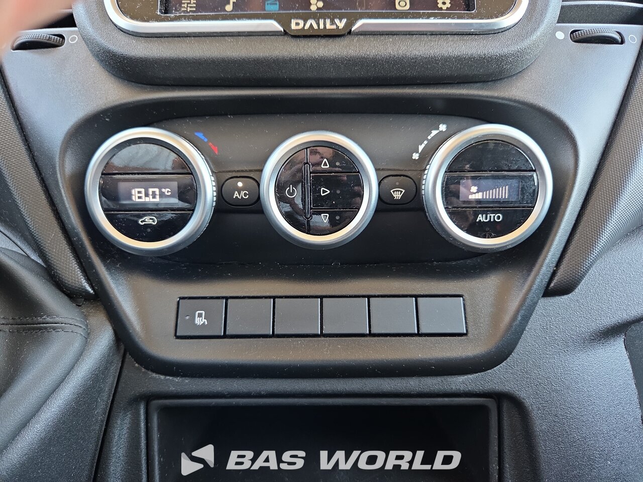 Other : Iveco Daily 35C16 Stängda lastbilskarosser