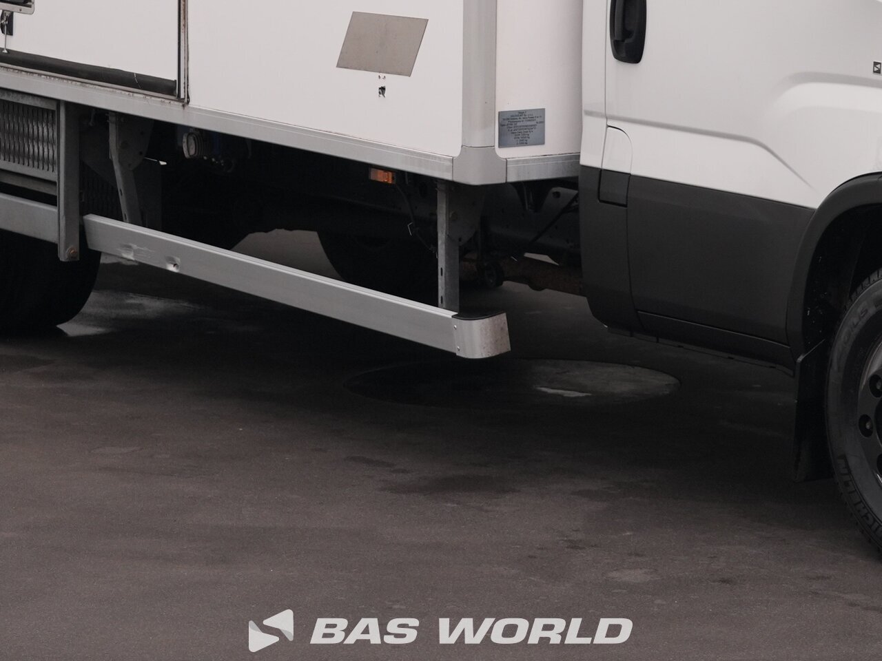 Other : Iveco Daily 72C18 Box body