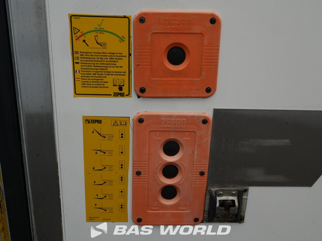 Other : Iveco Daily 72C18 Containere pentru