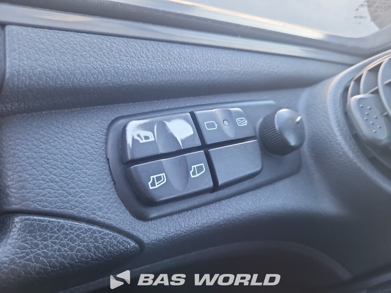 Other : Mercedes Atego 1223 Carrosseries fourgons