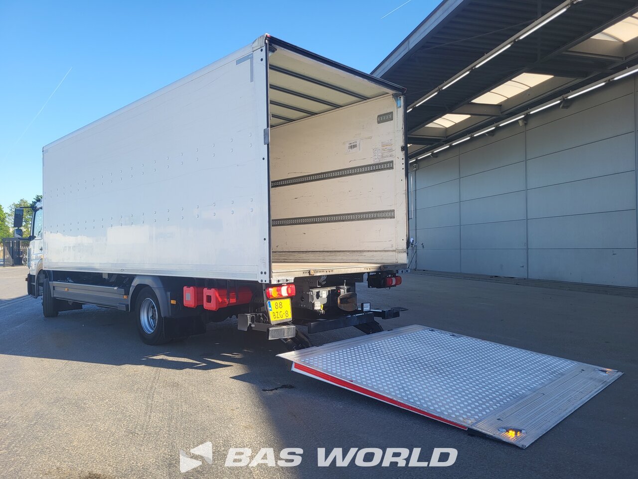 Other : Mercedes Atego 1223 Carrosseries fourgons