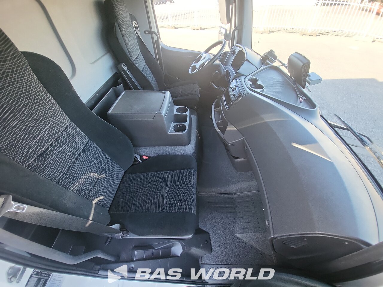 Other : Mercedes Atego 1223 Carrosseries fourgons