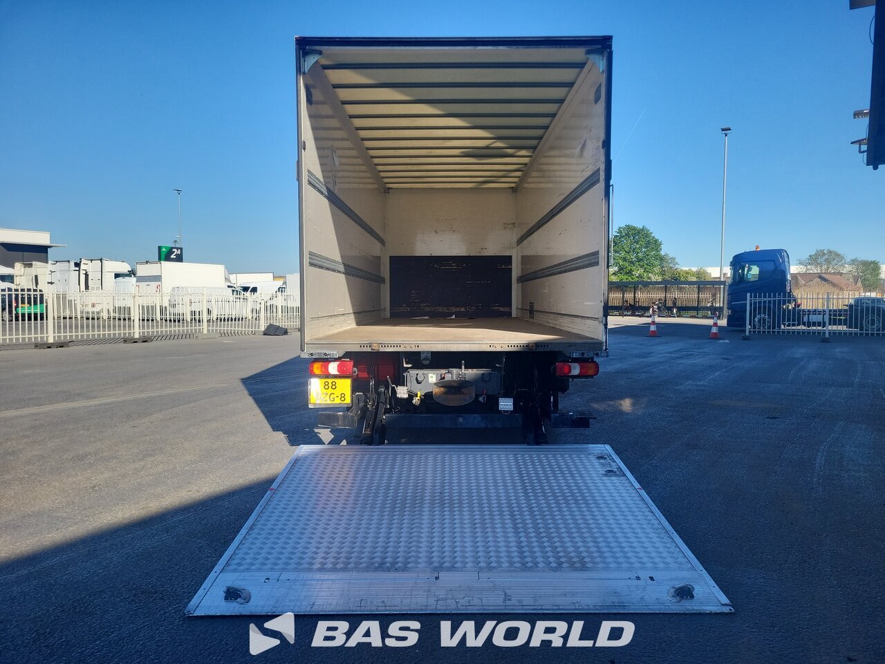 Other : Mercedes Atego 1223 Carrosseries fourgons