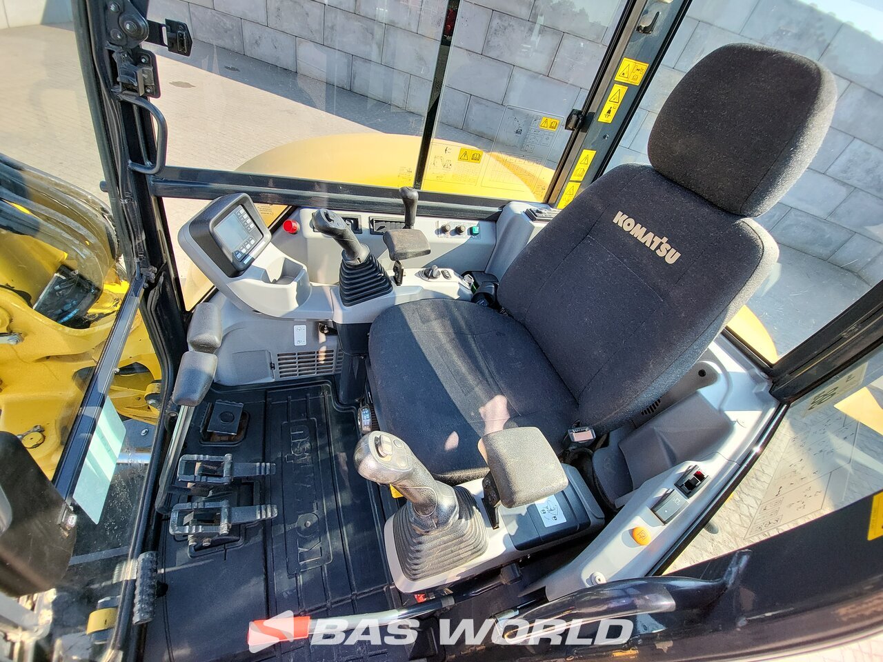 Other : Komatsu PC80 MR-5 Mini bager <10t