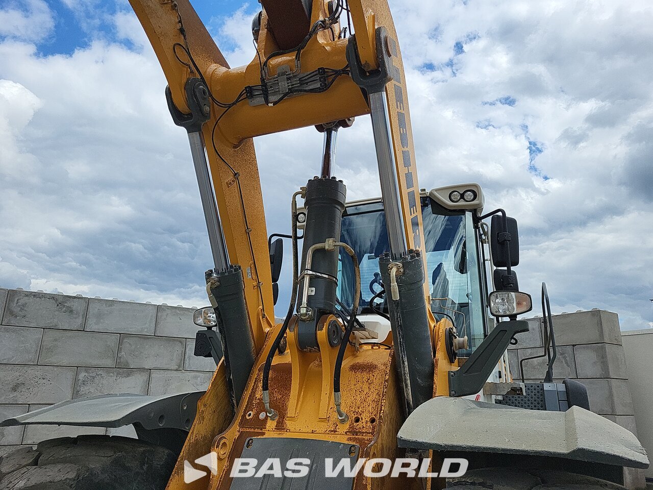 Other : Liebherr L580 Carregadoras de rodas