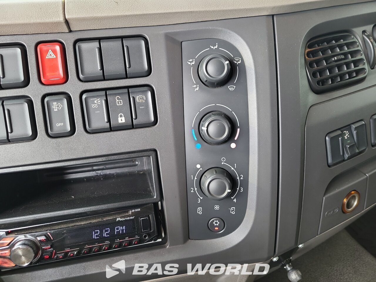 Other : DAF LF 210 Curtainside Truck
