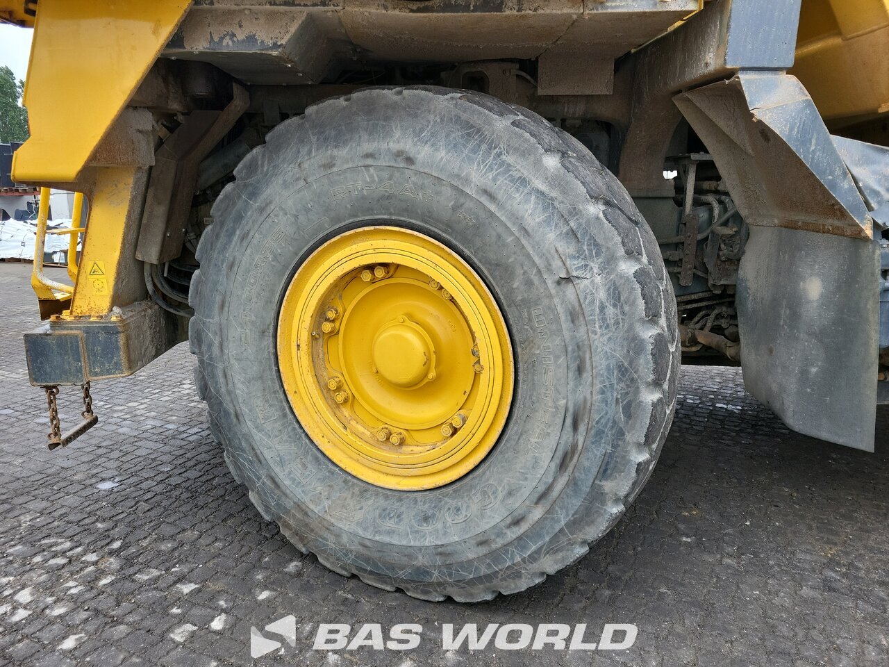 Other : Komatsu HD605 -7E0 Tombereau rigide
