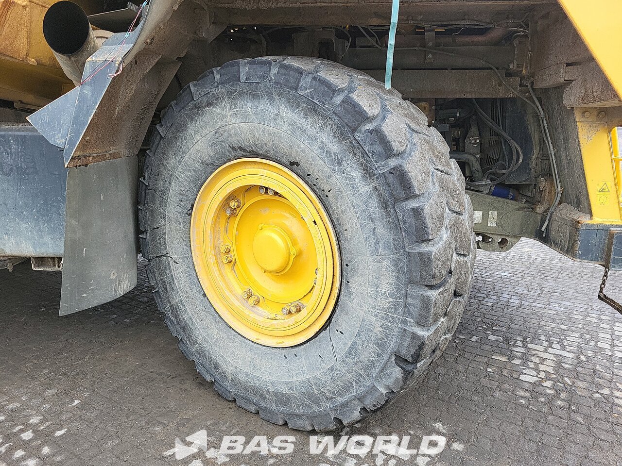 Other : Komatsu HD605 -7E0 Tombereau rigide