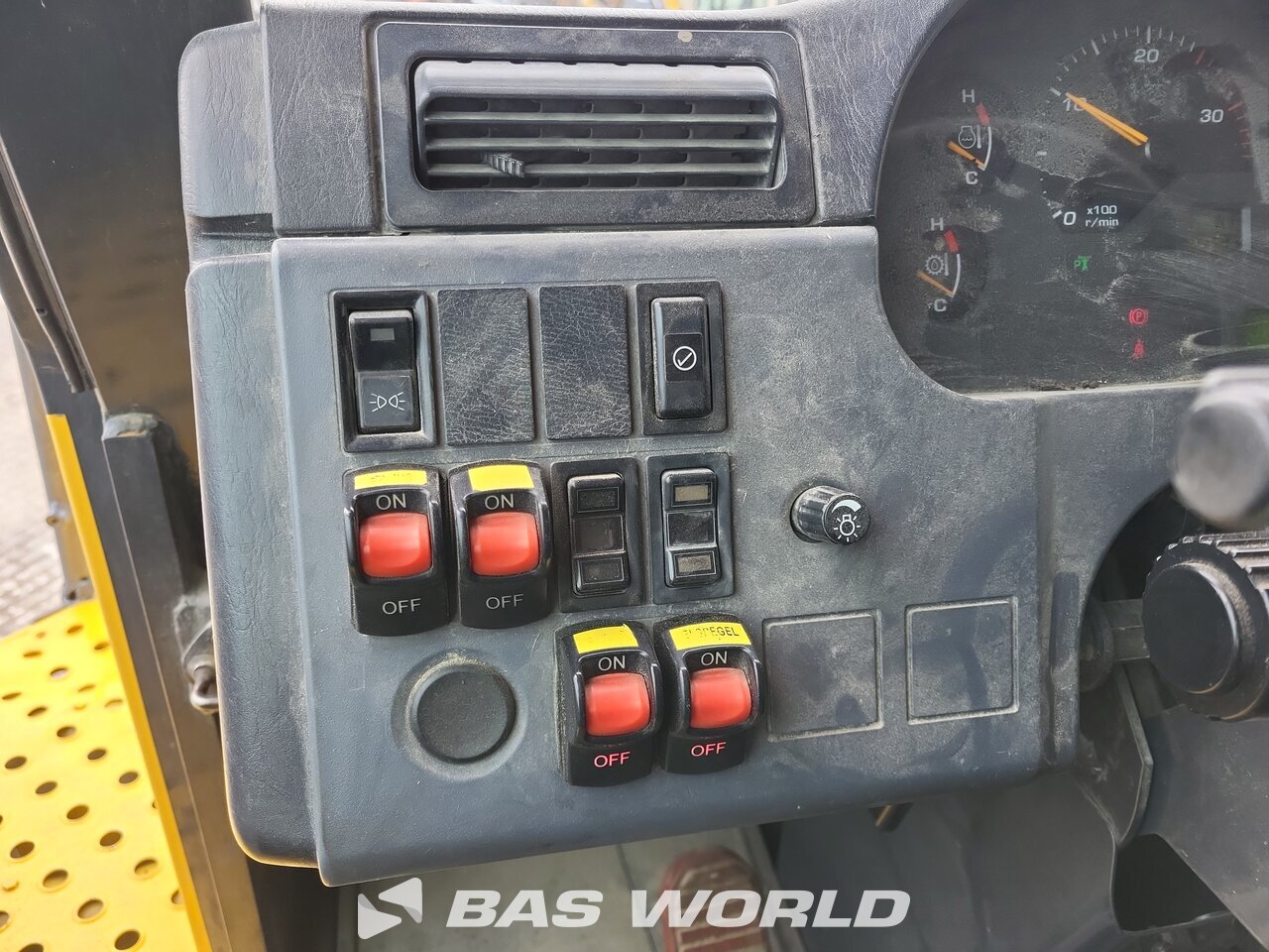 Other : Komatsu HD605 -7E0 Kruti damper