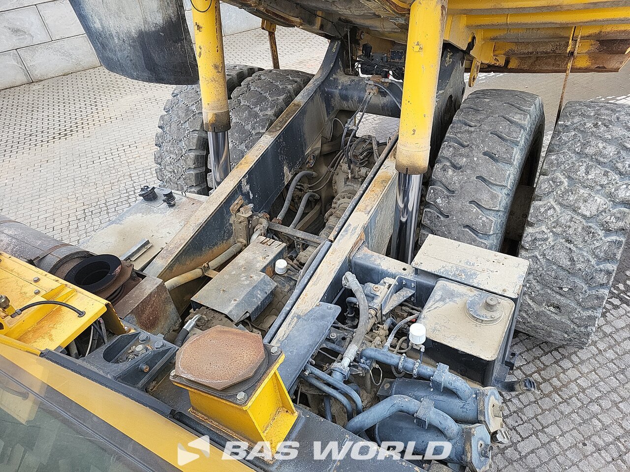 Other : Komatsu HD605 -7E0 Kruti damper