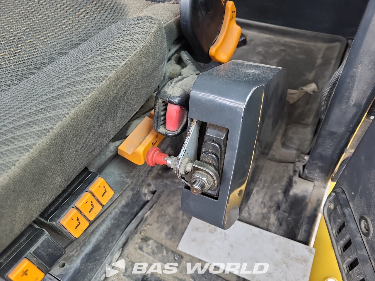Other : Komatsu HD605 -7E0 Kruti damper