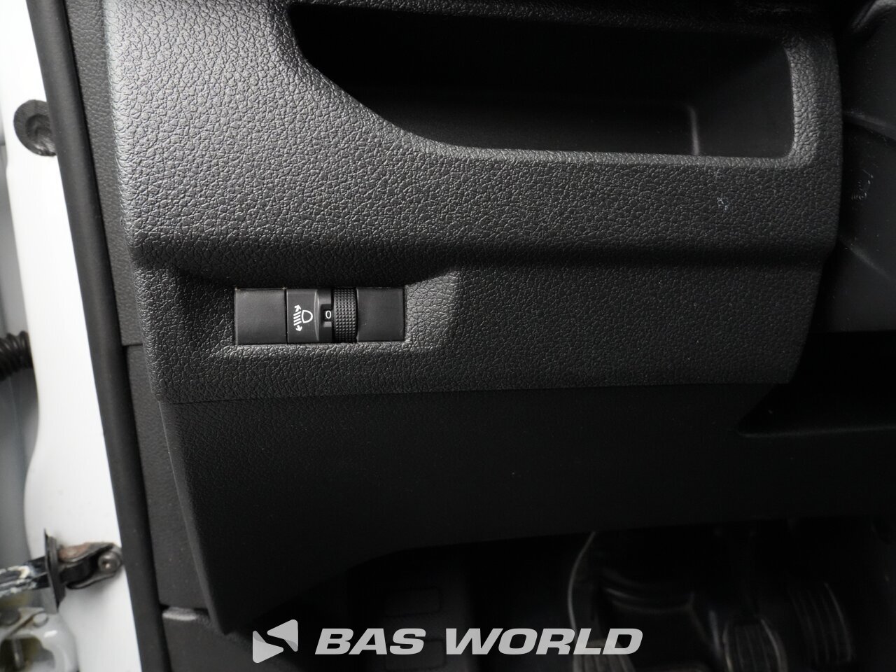 Other : Opel Vivaro 145PK Suljettu pakettiauto