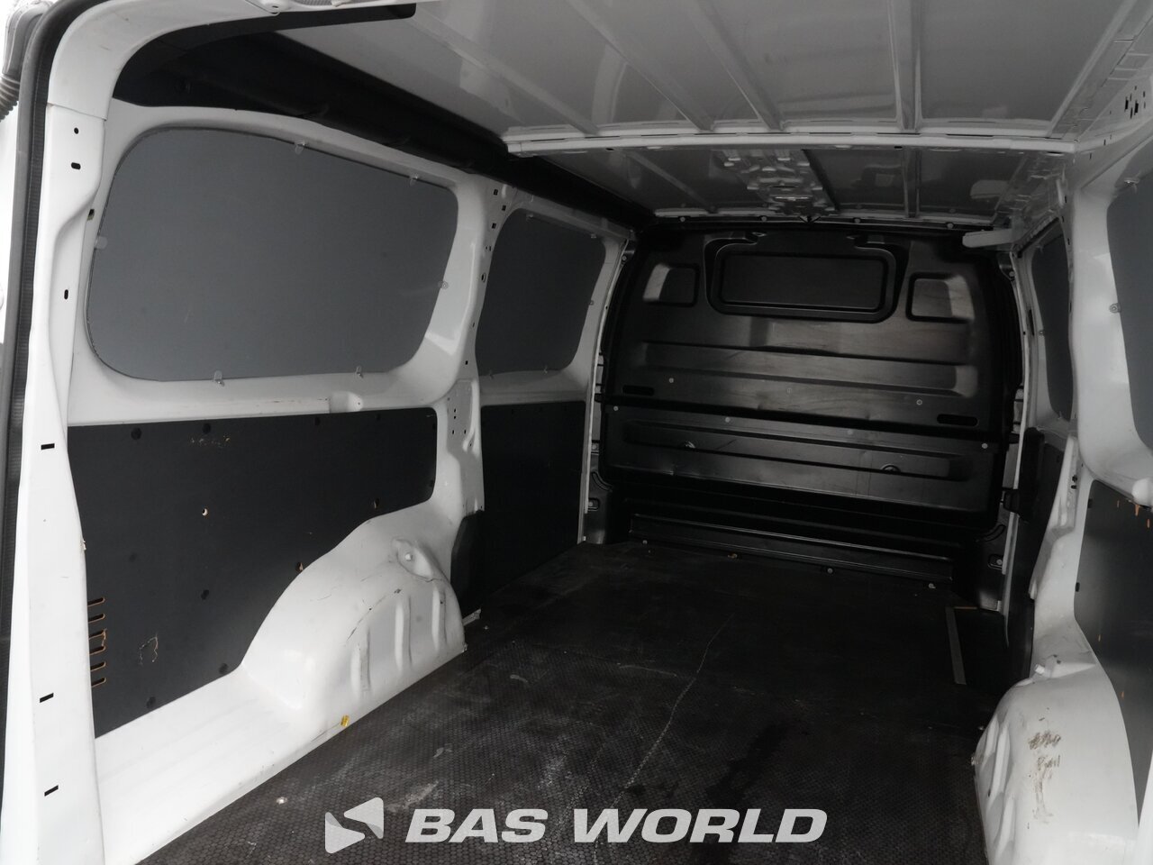 Other : Opel Vivaro 145PK Suljettu pakettiauto