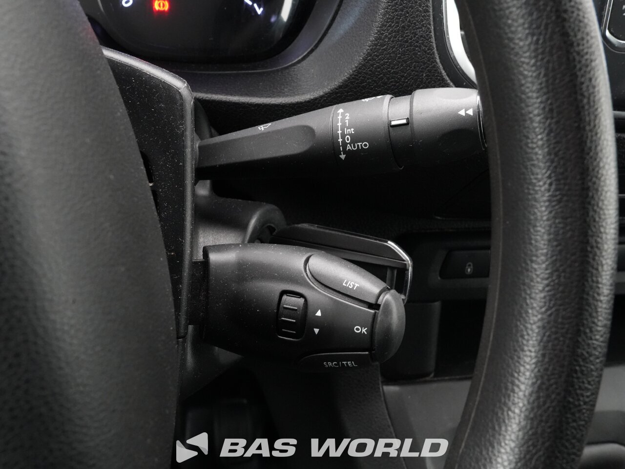 Other : Opel Vivaro 145PK Suljettu pakettiauto