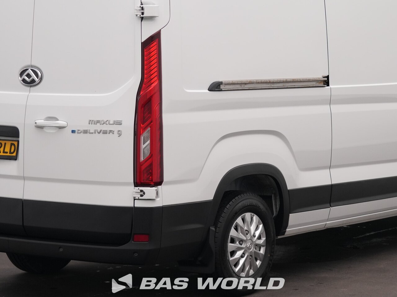 Other : Maxus eDeliver 9 Closed box van