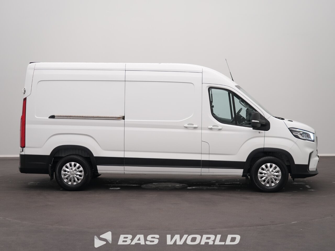 Other : Maxus eDeliver 9 Closed box van