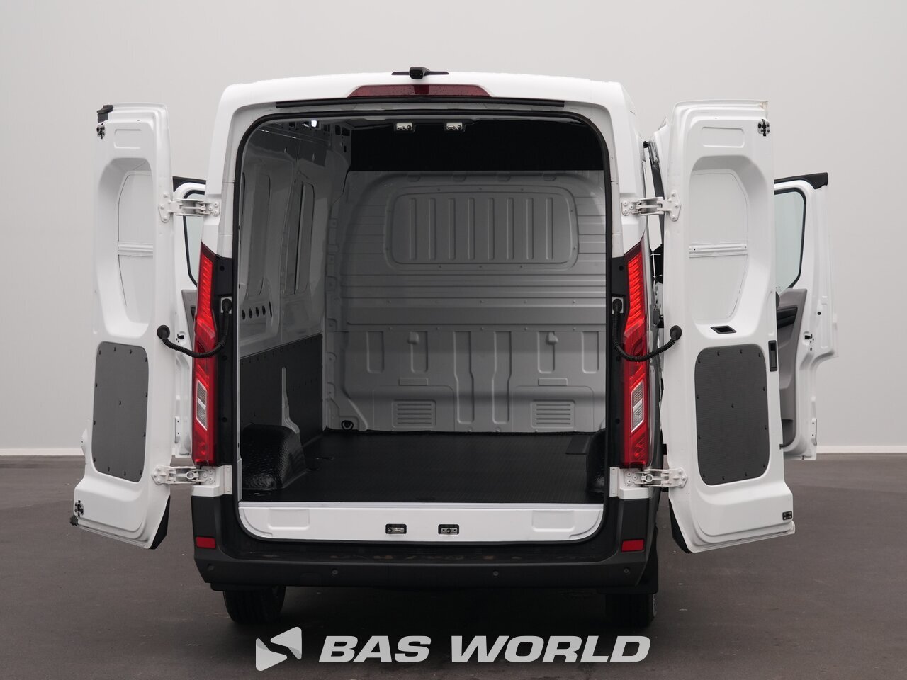 Other : Maxus eDeliver 9 Closed box van