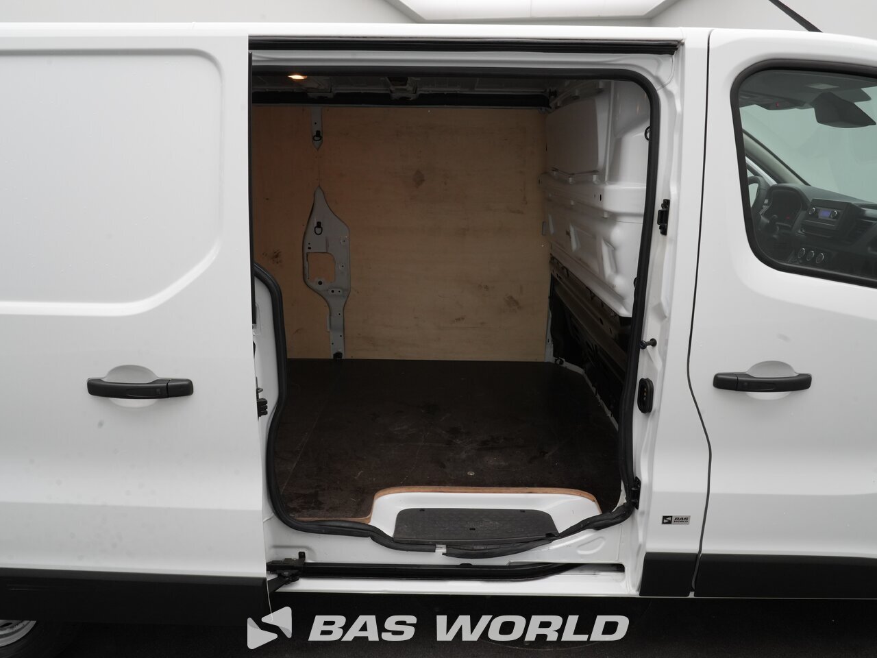 Other : Renault Trafic 130pk Suljettu pakettiauto