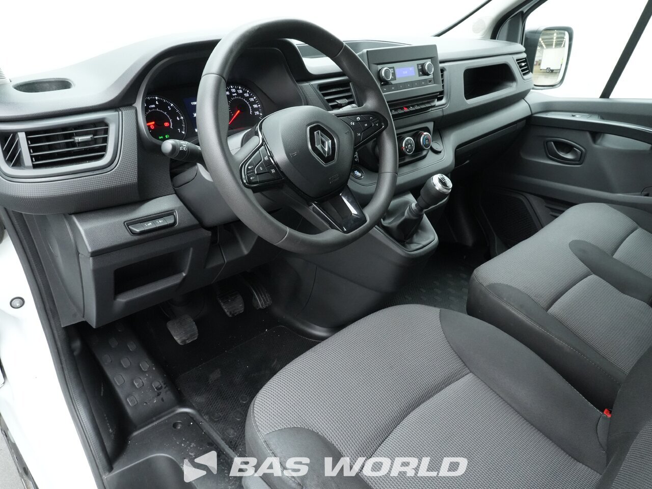 Other : Renault Trafic 130pk Suljettu pakettiauto