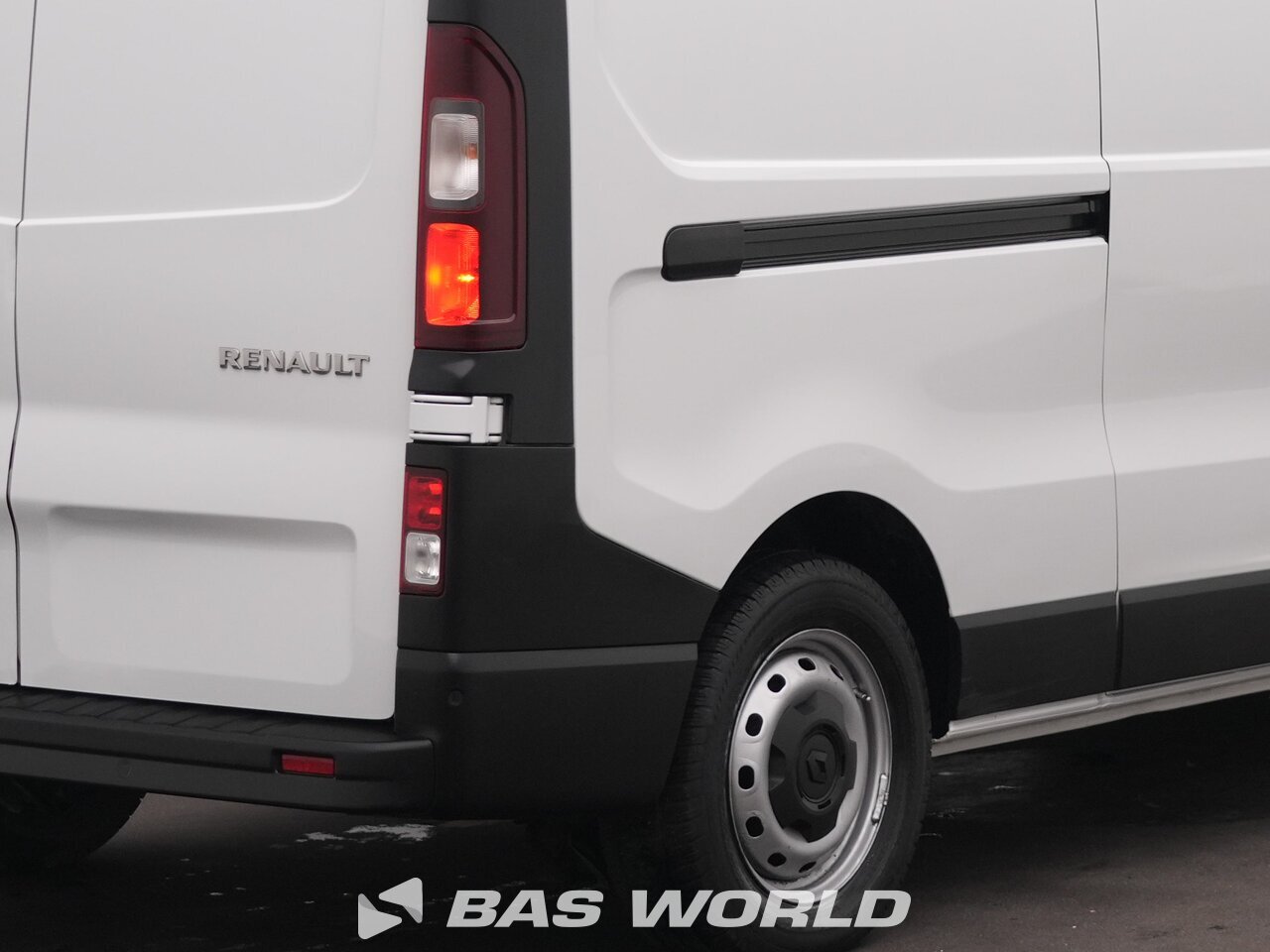 Other : Renault Trafic 130pk Suljettu pakettiauto