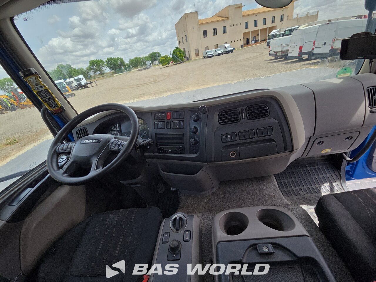 Other : DAF LF 320 Camion à benne basculante