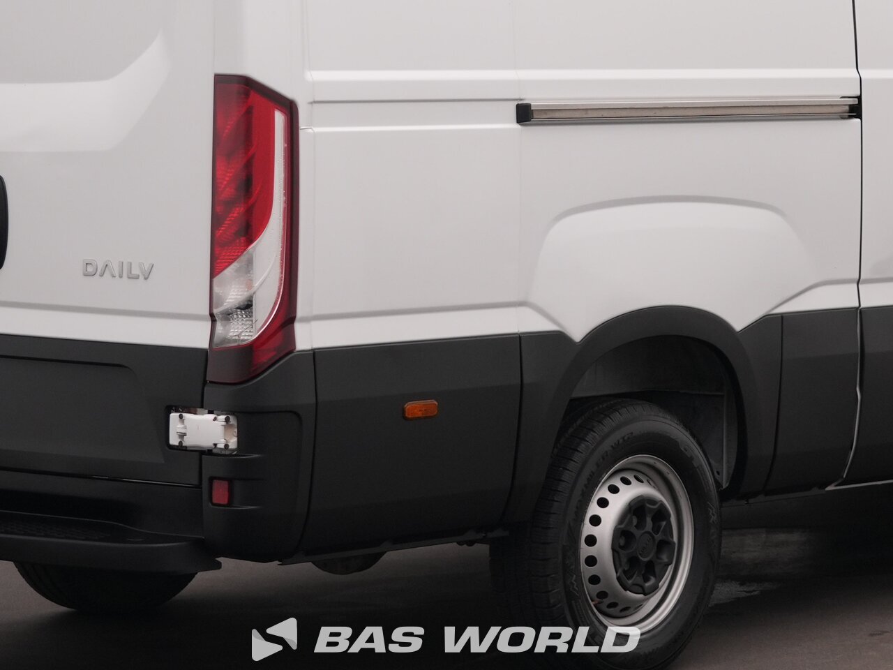 Other : Iveco Daily 35S18 Kastenwagen