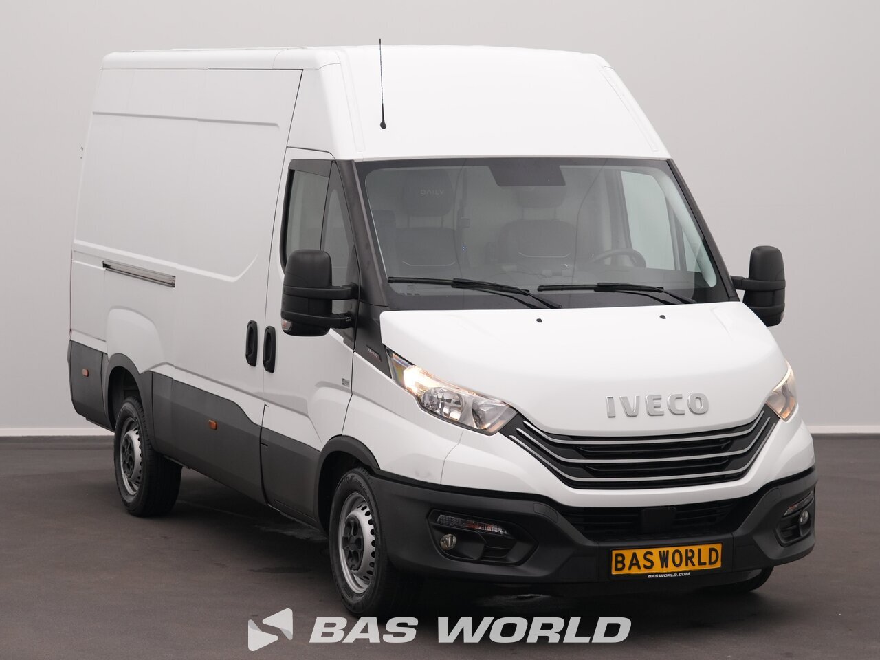 Other : Iveco Daily 35S18 Kastenwagen