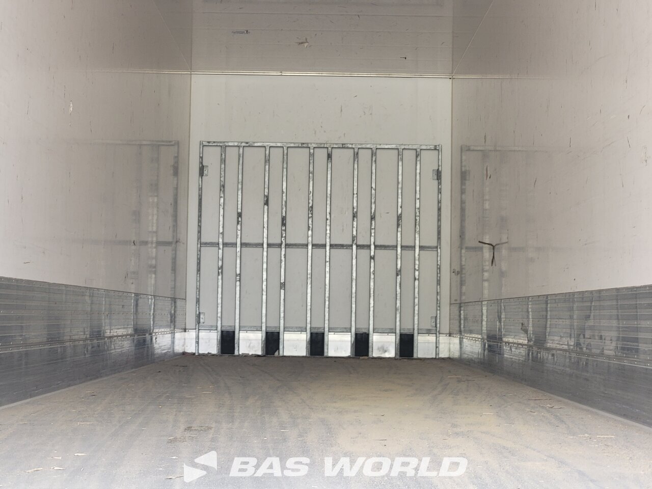 Other : Chereau Closed Box semi trailer